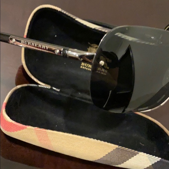 Authentic Burberry Sunglasses - Picture 2 of 5